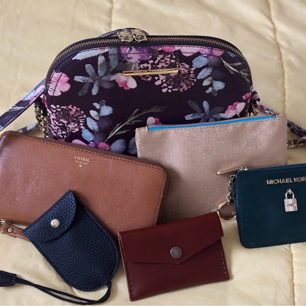 Steve Madden Purple Floral Crossbody Bag - Picture 4 of 11